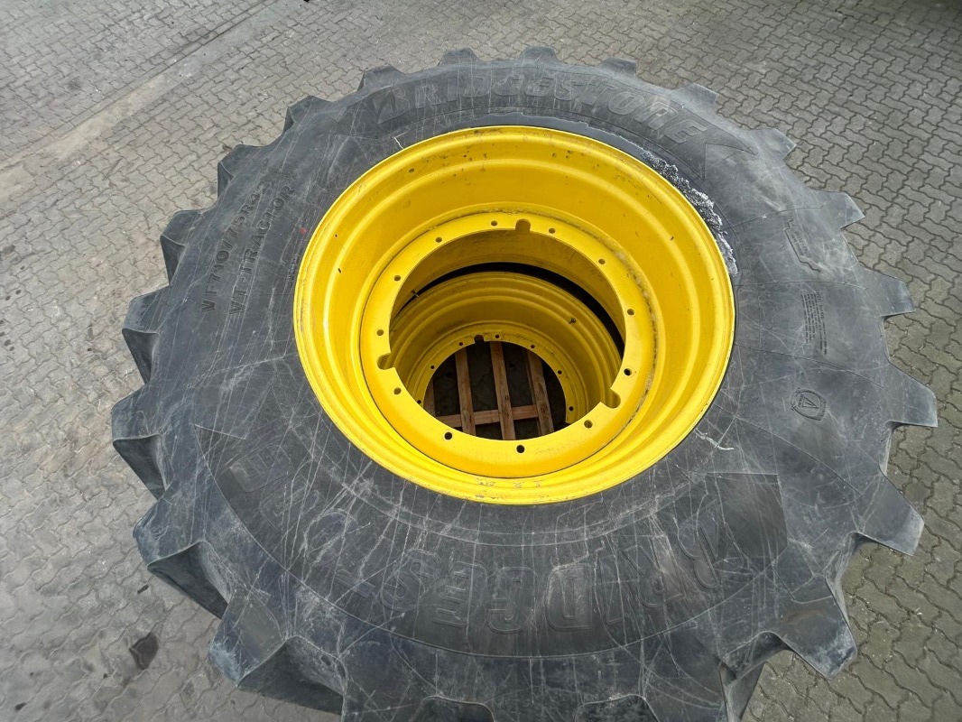 4. Bild für Bridgestone VF710/70R42 + VF650/60R34 Kompletträder - K-Evolution GmbH in Sittensen